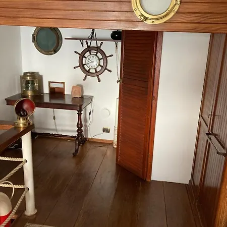 La Bruna Sul Mare *