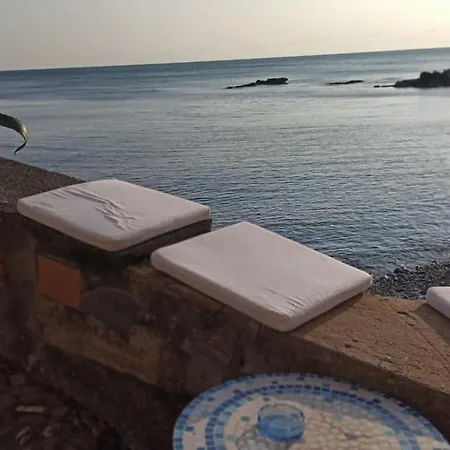 La Bruna Sul Mare *